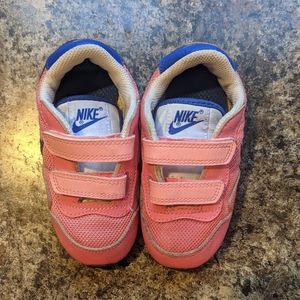 Nike Retro Girls Metro Plus